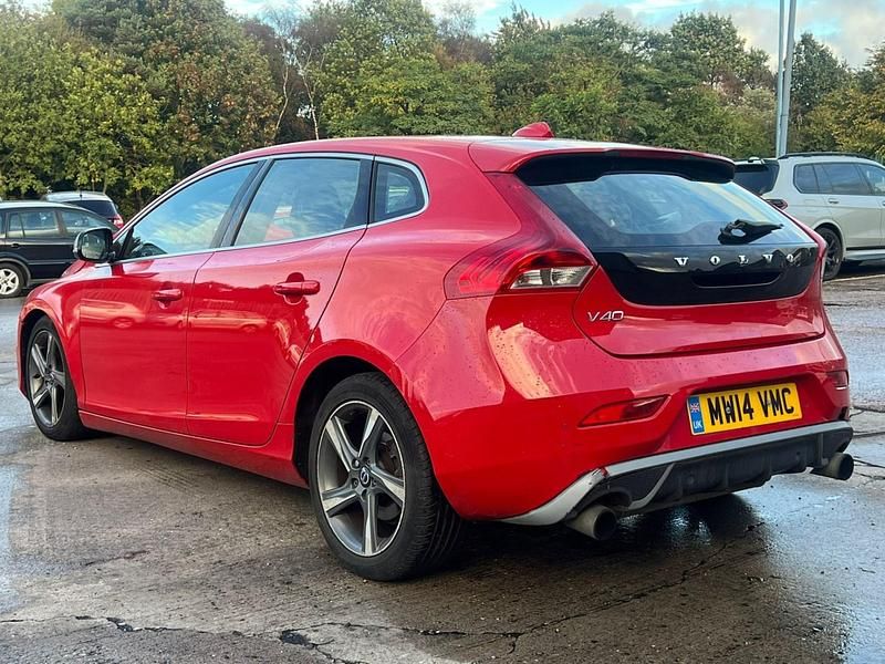Red Used 2014 Volvo V40 R-Design Estate | £3,000 (Super price) - Image 1/4