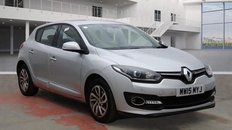 Used Renault Mégane III Dynamique 2015 Silver Hatchback