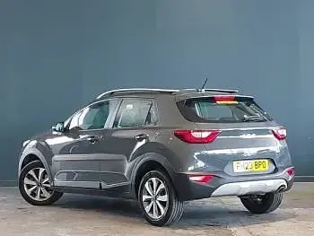 Used Kia Stonic 99 HP (72 kW) 2023 Grey SUV