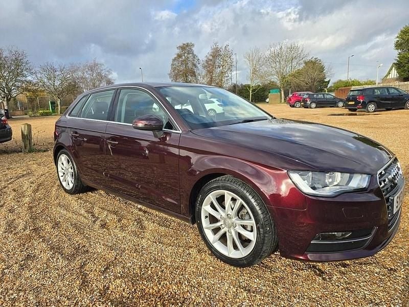 Used Audi A3 Sportback Sport 105 HP (77 kW) 2013 Red Hatchback