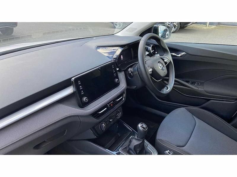 Used Skoda Fabia Colour Edition 116 HP (85 kW) 2024 Candy white black magic pearl effect Hatchback