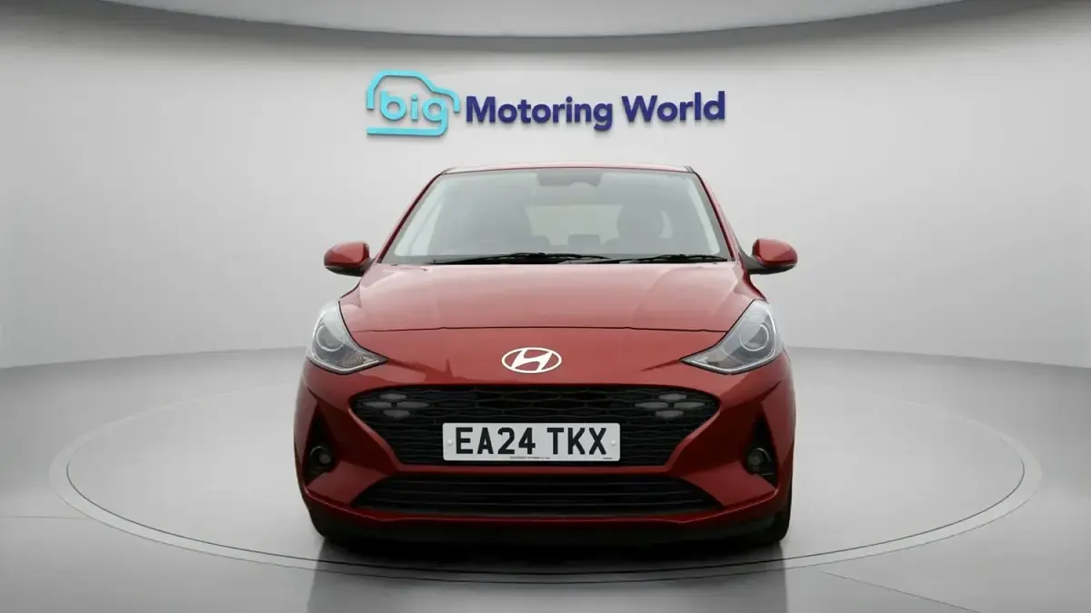 Używany Hyundai i10 Premium 67 KM (49 kW) 2023 Czerwony Hatchback
