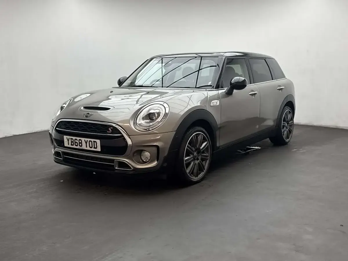 Used Mini Cooper S Clubman Exclusive 2018 Silver Estate