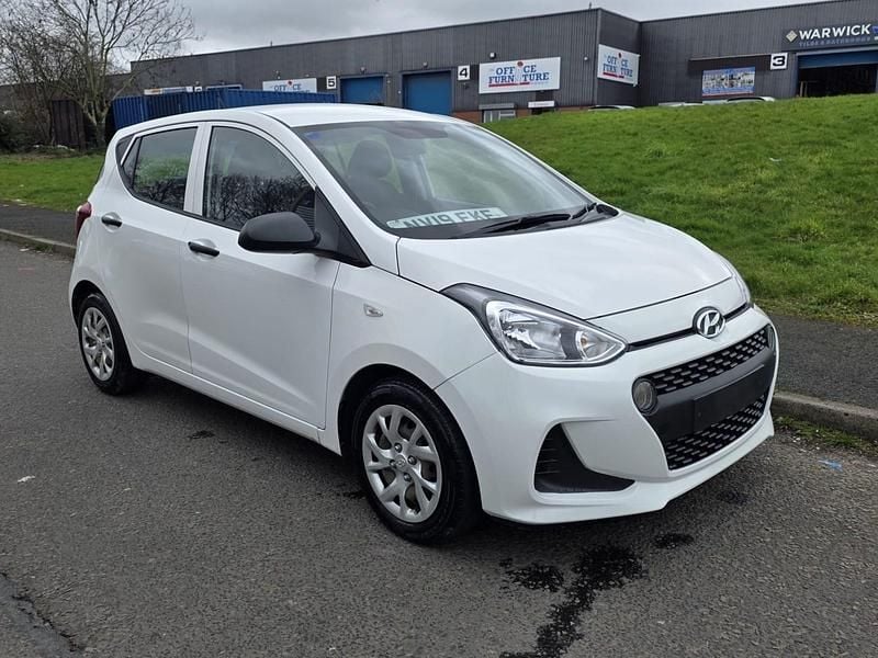 Used Hyundai i10 2019 White Hatchback