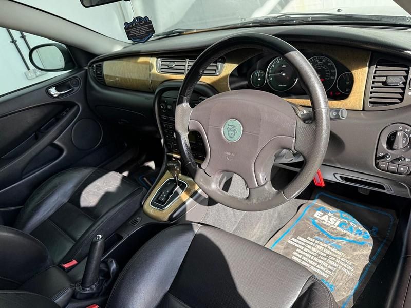 Używany Jaguar X-type 196 KM (144 kW) 2004 Szary Sedan/Limuzyna