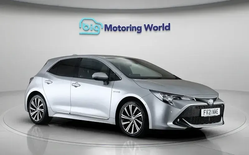 Second-hand Toyota Corolla Design 122 CP (89 kW) 2021 Hatchback