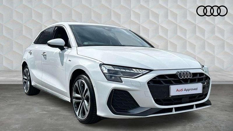 White Used 2025 Audi A3 e-tron S-Line Hatchback | £32,500 (Expensive) - Image 1/4