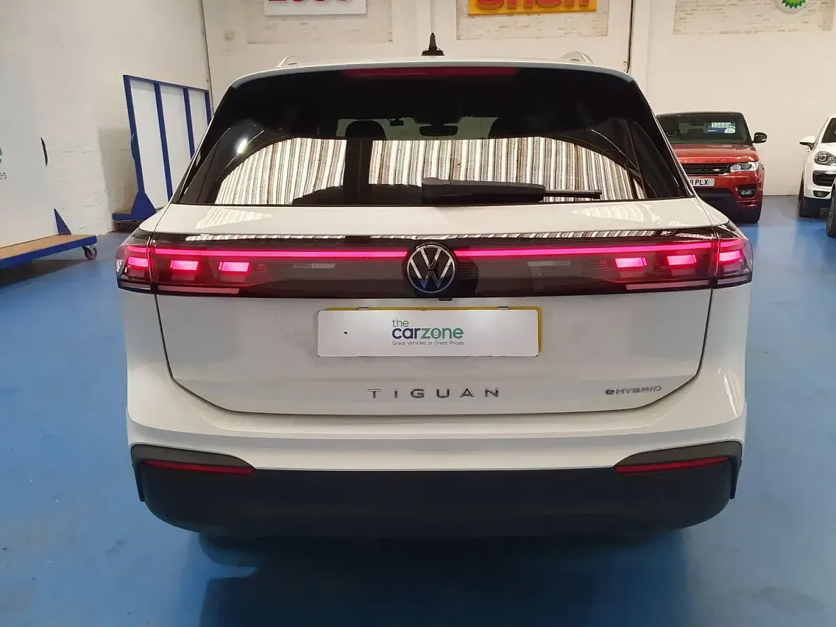 Used VW Tiguan Match 2025 White SUV