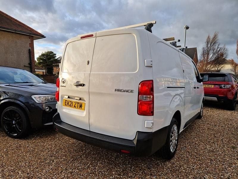 Used Toyota Proace 120 HP (88 kW) 2021 White MPV