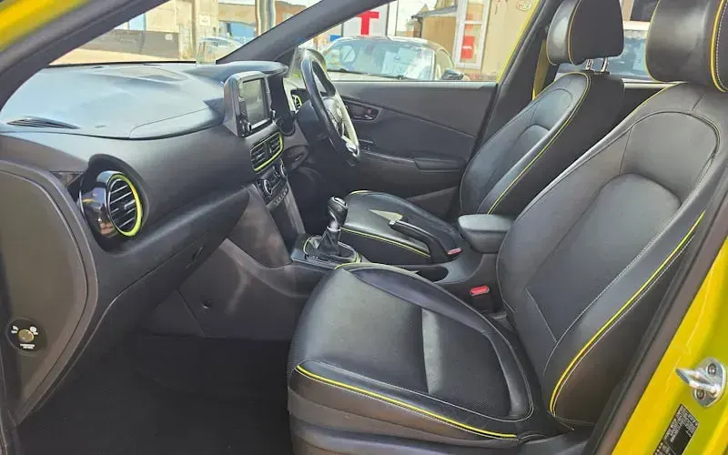 Used Hyundai Kona Premium SE 120 HP (88 kW) 2017 Yellow SUV
