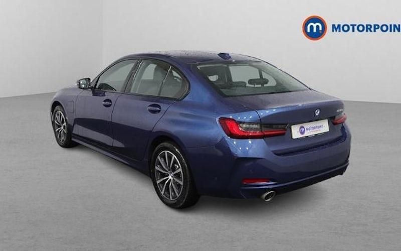 Used BMW 330e Sport Line 292 HP (214 kW) 2024 Blue Sedan