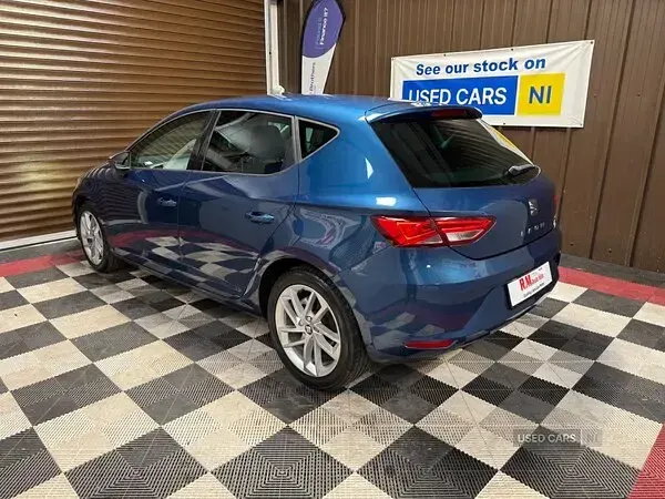 Used Seat Leon SE 110 HP (80 kW) 2016 Blue Hatchback