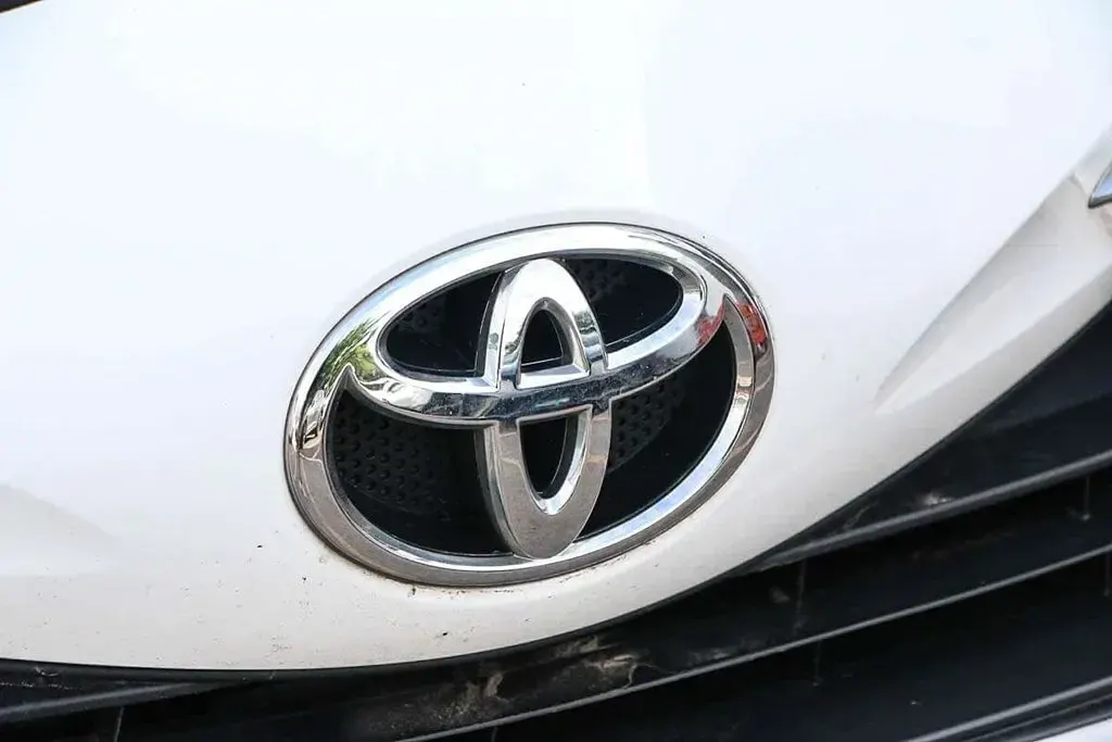 Used Toyota Yaris 109 HP (80 kW) 2019 White Hatchback
