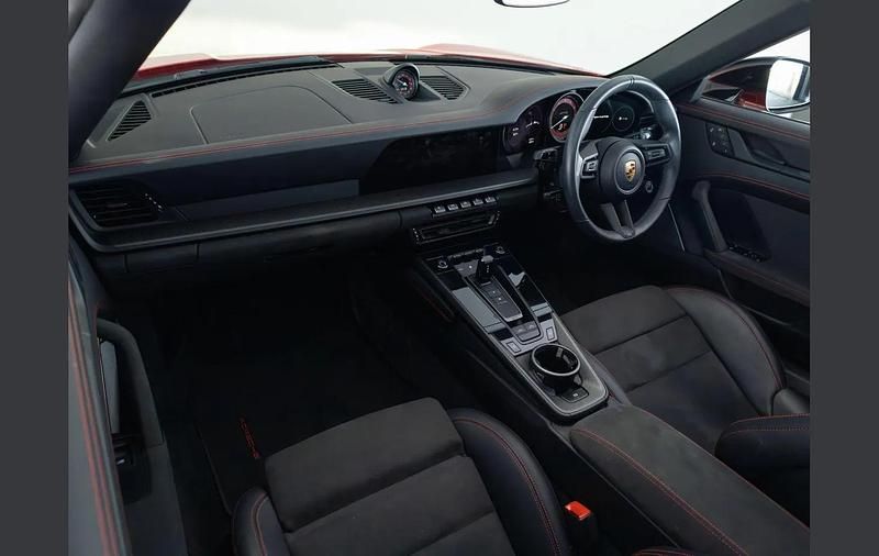 Used Porsche 911 472 HP (347 kW) 2023 Red Cabriolet