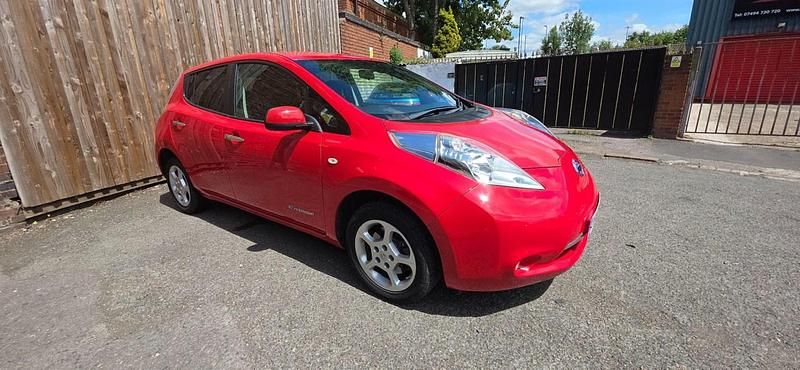 Red Used 2014 Nissan Leaf Acenta Hatchback | £3,890 (Fair price) - Image 1/4