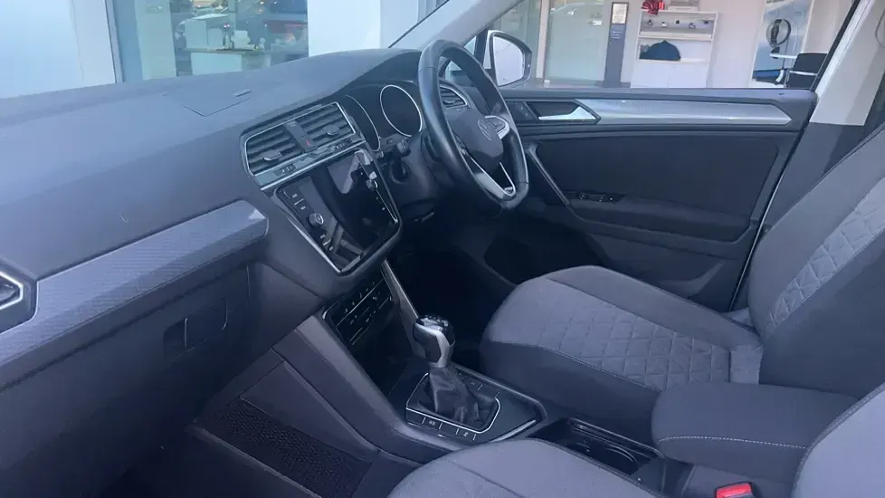 Used VW Tiguan Life 150 HP (110 kW) 2022 Pure white SUV