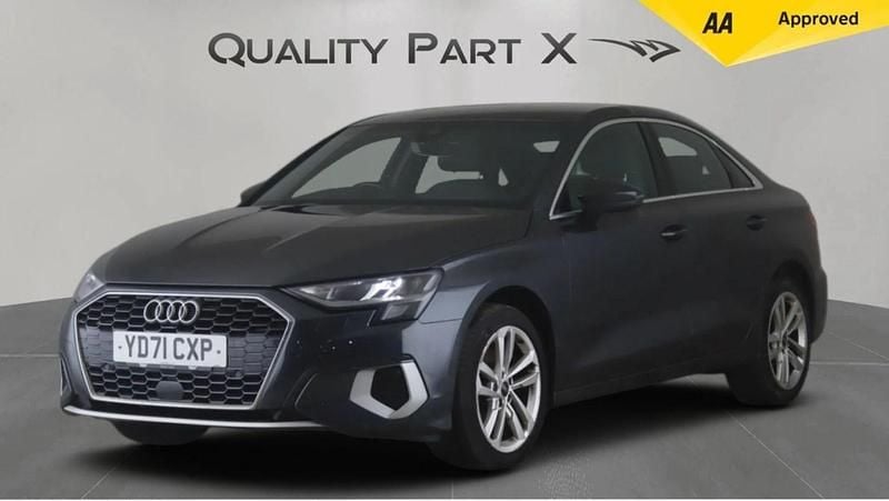 Begagnad Audi A3 Sport 116 HK (85 kW) 2021 Grå Sedan