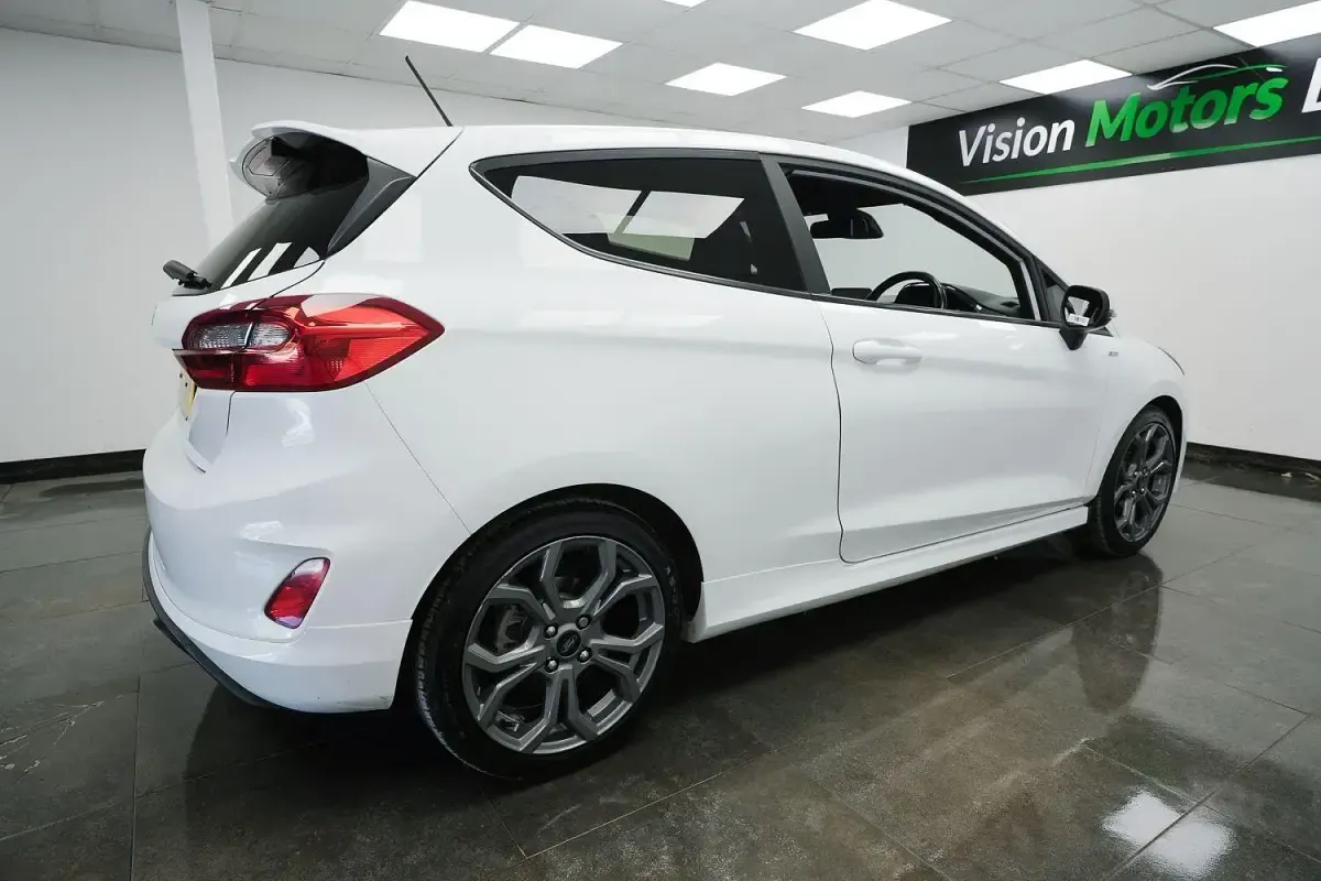 Used Ford Fiesta ST-Line 100 HP (73 kW) 2018 White Hatchback