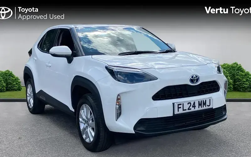 Used Toyota Yaris Hybrid 116 HP (85 kW) 2026 Estate