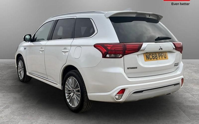 Used Mitsubishi Outlander P-HEV 177 HP (130 kW) 2018 Estate