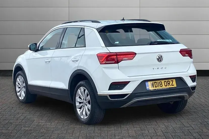 Used VW T-Roc SE 148 HP (108 kW) 2018 Pure white SUV