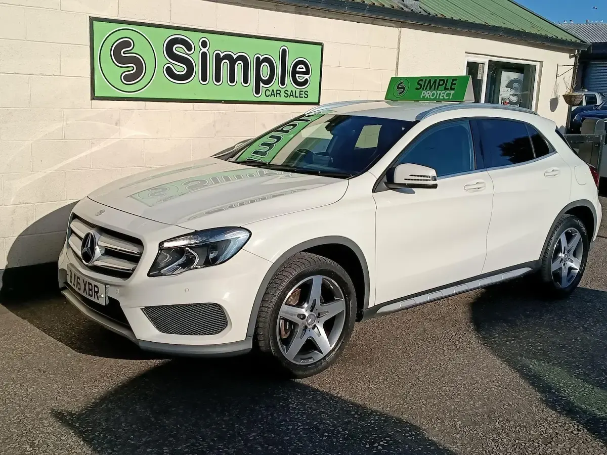 Used Mercedes GLA220 AMG line 177 HP (130 kW) 2016 White SUV