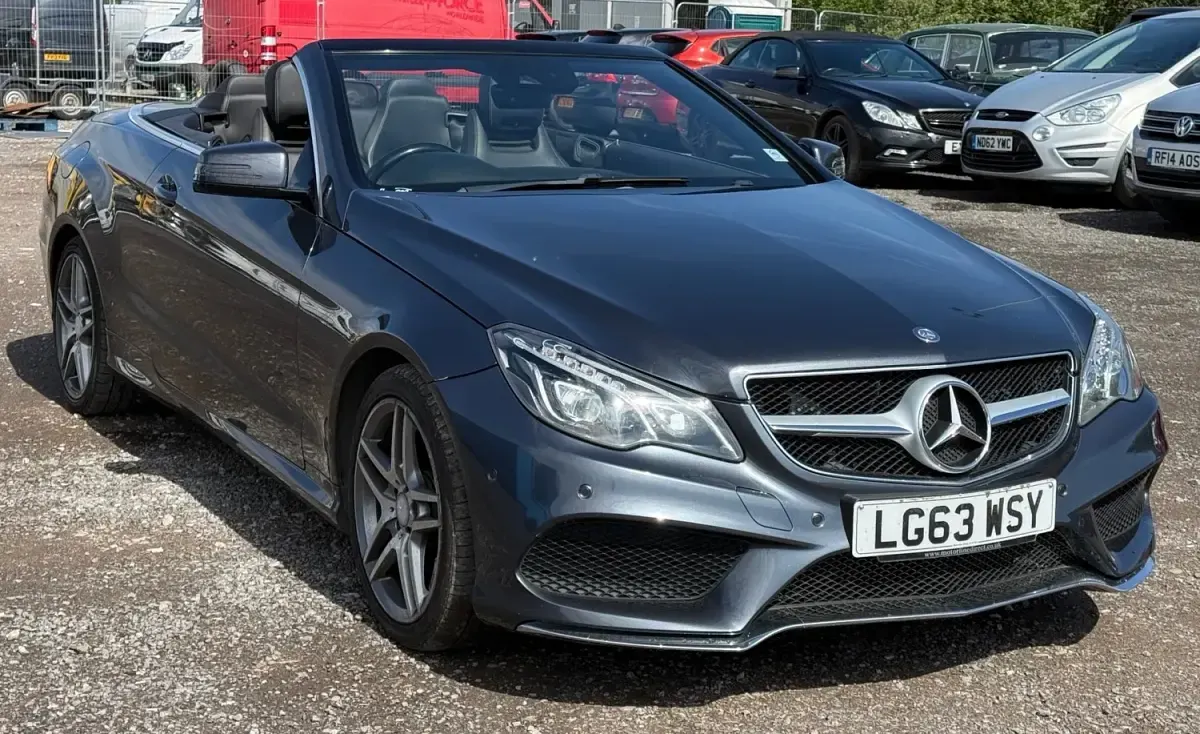 Begagnad Mercedes E250 AMG 2013 Grå Cab