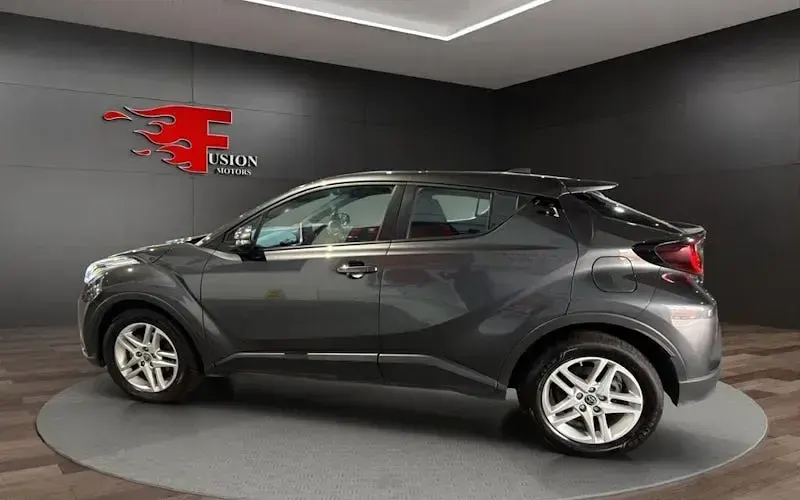 Used Toyota C-HR 122 HP (89 kW) 2023 SUV