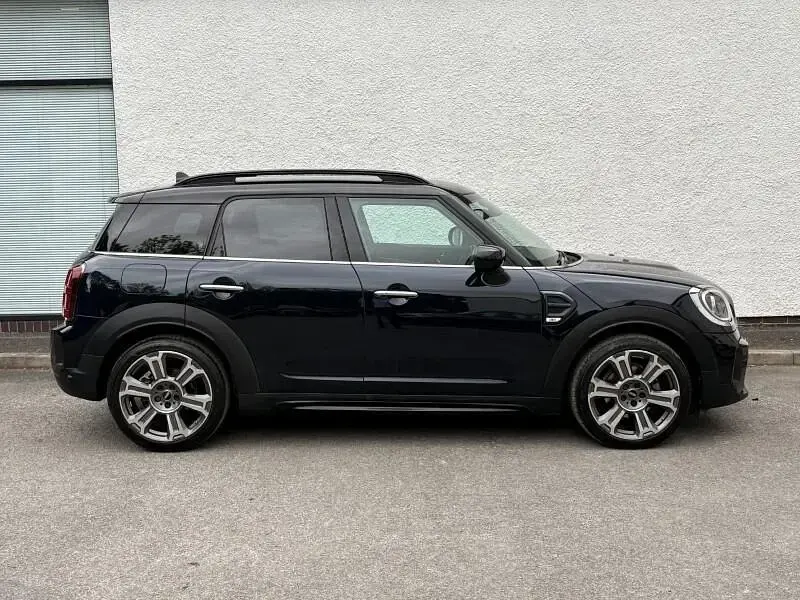 Used Mini Cooper Countryman Exclusive 134 HP (98 kW) 2022 Black SUV