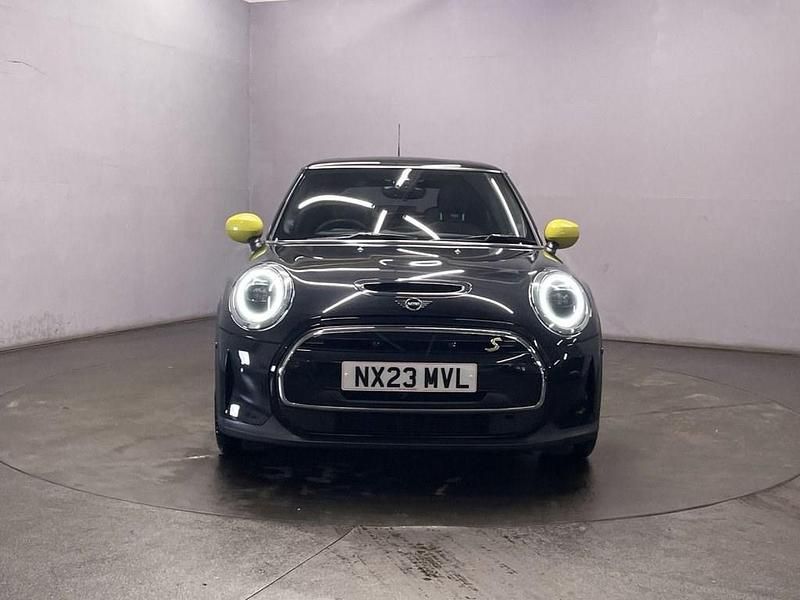Used Mini Cooper SE Hatch 135 kW (184 HP) 2023 Black Hatchback