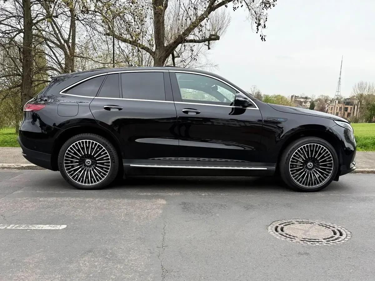 Used Mercedes EQC400 AMG Line Premium 300 kW (408 HP) 2023 Black SUV