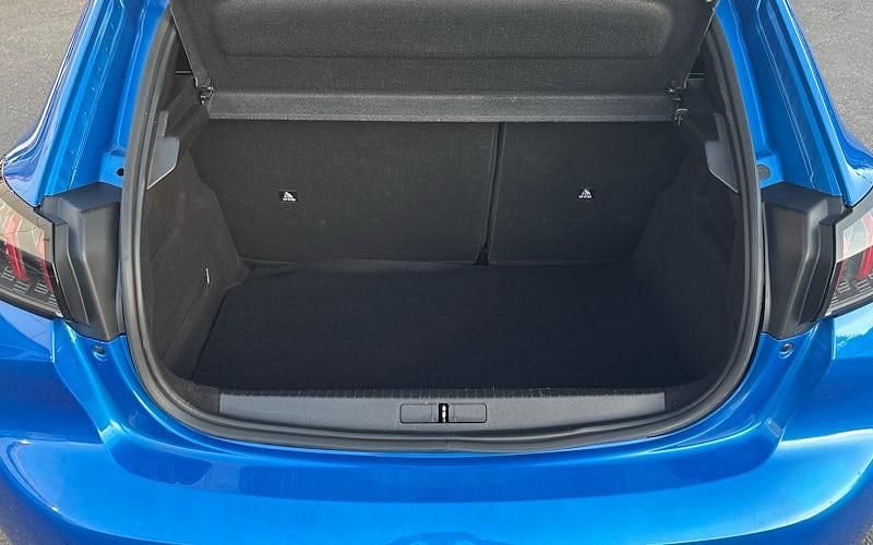 Used Peugeot 208 Allure+ 102 HP (75 kW) 2023 Blue Hatchback