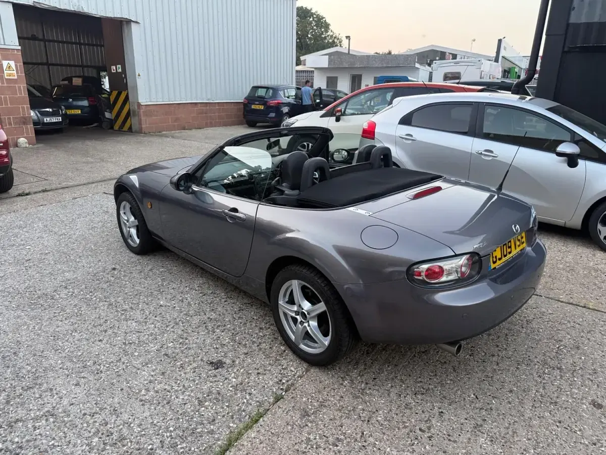 Used Mazda MX5 161 HP (118 kW) 2009 Grey Cabriolet