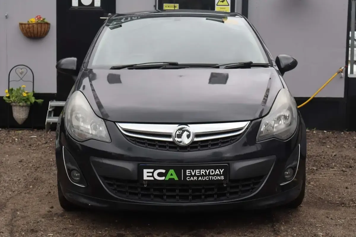 Usado Vauxhall Corsa Edition 2012 Negro Utilitario