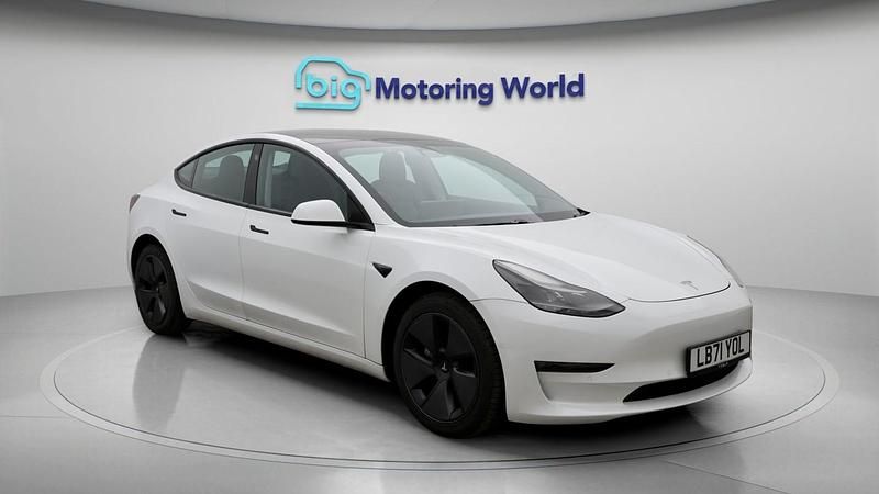 White Used 2021 Tesla Model 3 Long Range AWD Sedan | £20,200 (Fair price) - Image 1/4