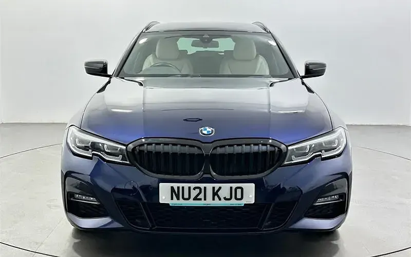 Used BMW 330e M Sport 292 HP (214 kW) 2021 Blue Estate