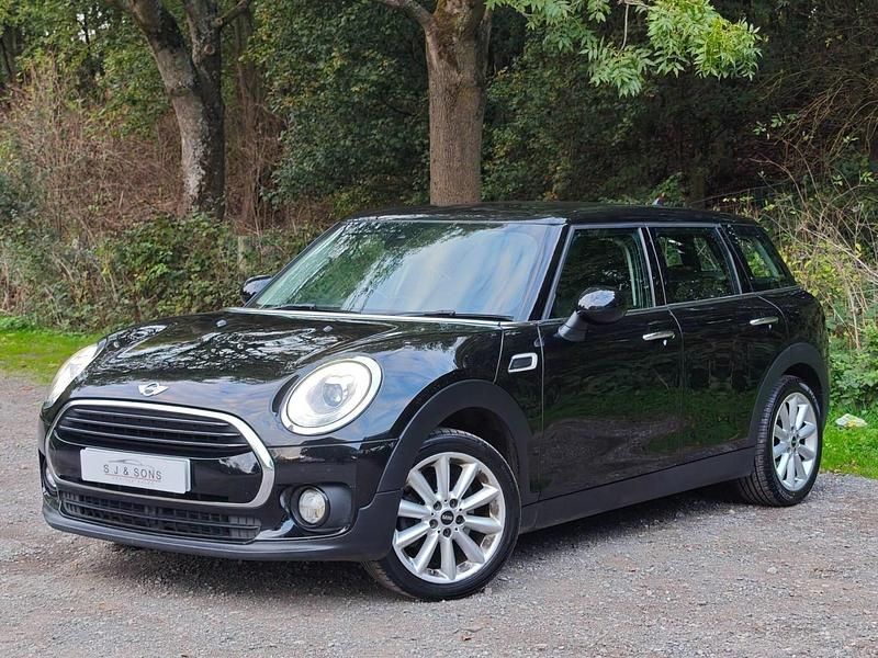 Black Used 2016 Mini Cooper Clubman Estate | £4,190 (Good price) - Image 1/4