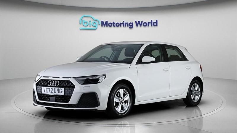 Used Audi A1 Sportback 95 HP (69 kW) 2023 White Hatchback