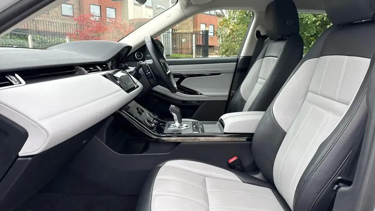 Used Land Rover Range Rover evoque SE Dynamic 309 HP (227 kW) 2022 White Estate