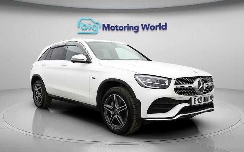 Second-hand Mercedes GLC300e AMG line 306 CP (225 kW) 2022 Break