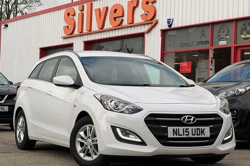 Used Hyundai i30 SE 2015 White Estate