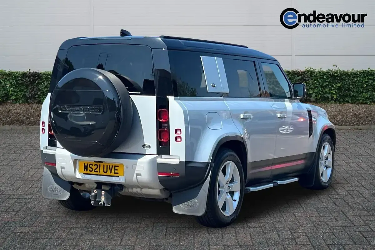 Used Land Rover Defender First Edition 246 HP (180 kW) 2021 Silver SUV