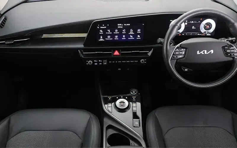Used Kia e-Niro 150 kW (204 HP) 2023 Grey SUV
