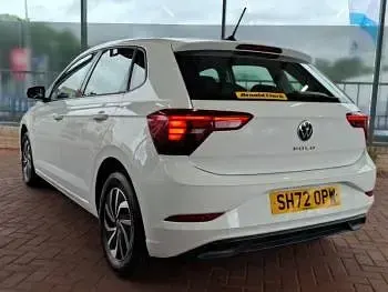 Used VW Polo Life 80 HP (58 kW) 2023 White Hatchback