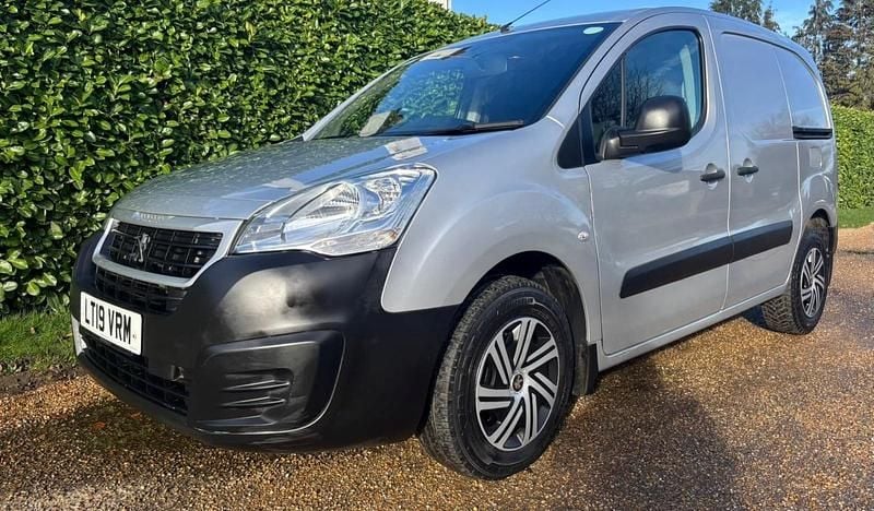 Used Peugeot Partner 2019 Silver MPV