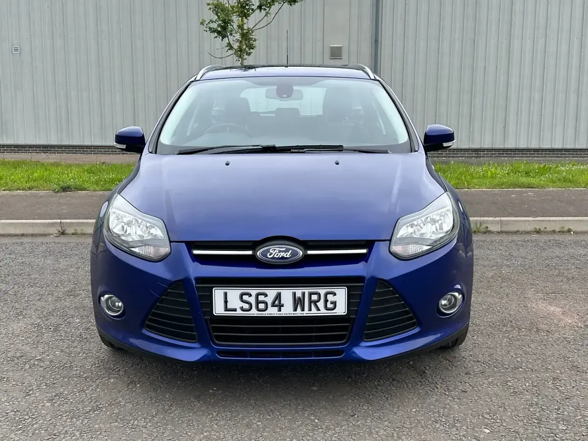 Used Ford Focus Zetec 115 HP (84 kW) 2014 Blue Estate