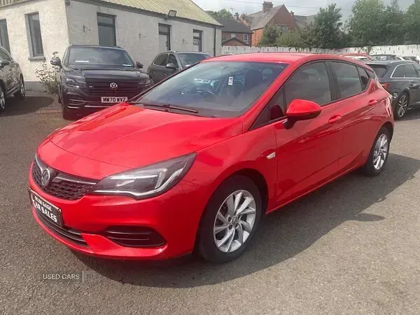 Used Vauxhall Astra Business Edition 103 HP (75 kW) 2020 Red Hatchback