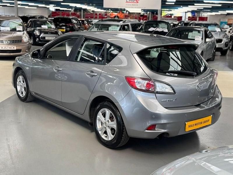 Begagnad Mazda 3 115 HK (84 kW) 2012 Silver Halvkombi