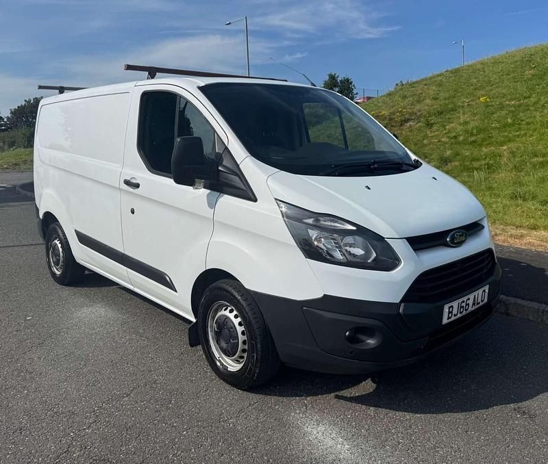 White Used 2016 Ford Transit Custom Van | £6,490 (Super price) - Image 1/4