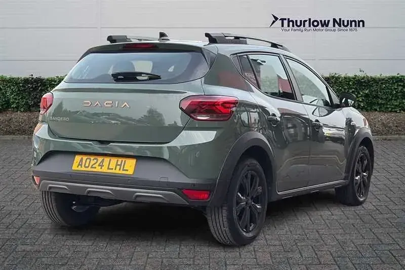 Usado Dacia Sandero Extreme 91 CV (66 kW) 2024 Verde Utilitario
